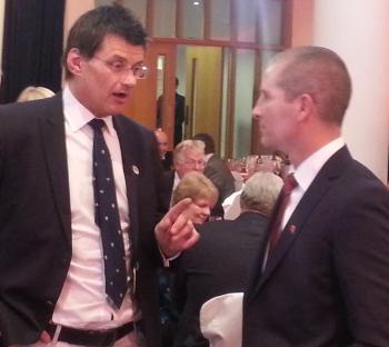 Craig Miller gives England team coach Stuart Lancaster a few tips