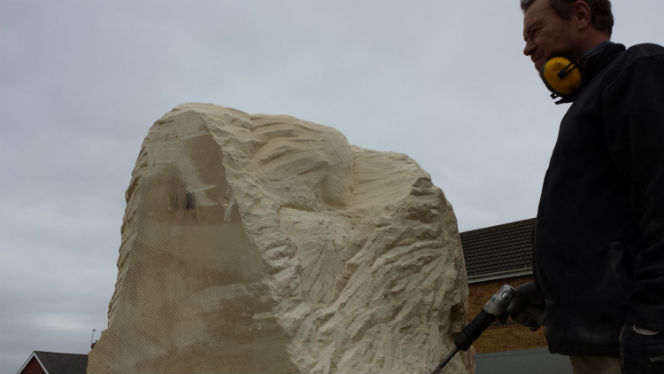 alanward carves eleanor cross